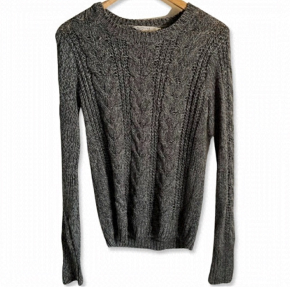 Crew Neck Cable Knit Sweater Grey Cozy Soft Neutral